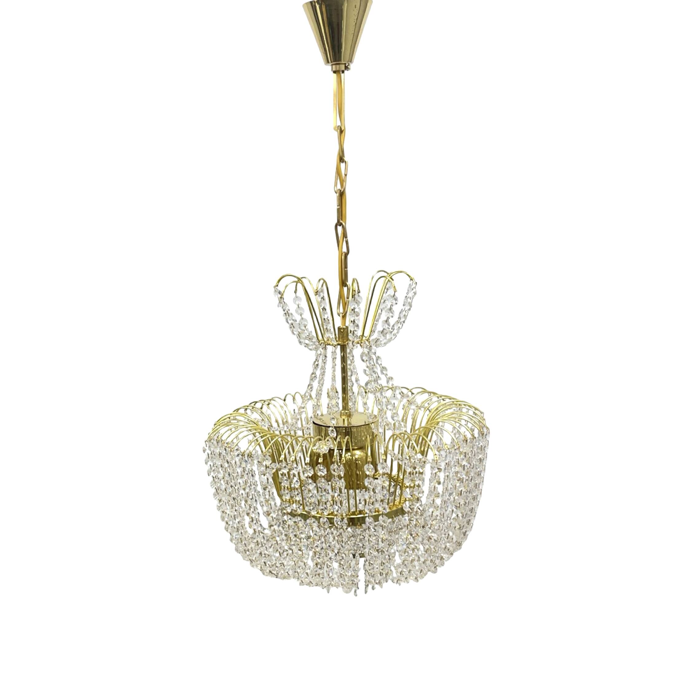 Kamenický Šenov crystal chandelier, gilded brass, 1970s, Czechoslovakia