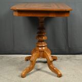 Living room table in cherry and walnut, Restoration style – late 19th century