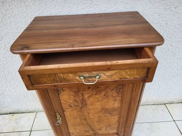 Confiturier en merisier et noyer