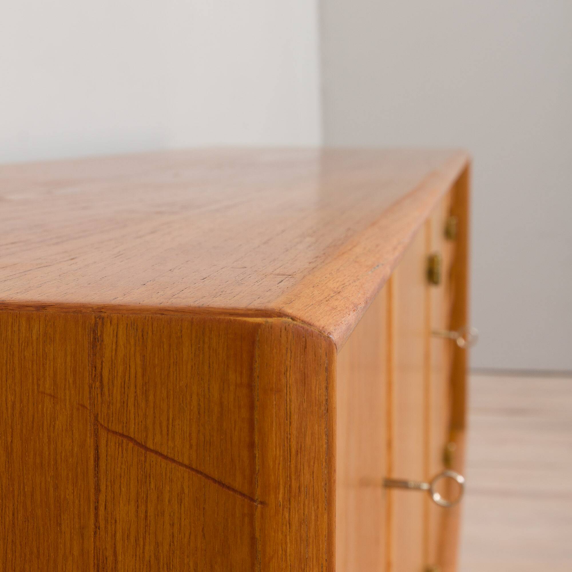 Sven Andersen Scandinavian long teak sideboard with 5 drawers, Norway, 1960