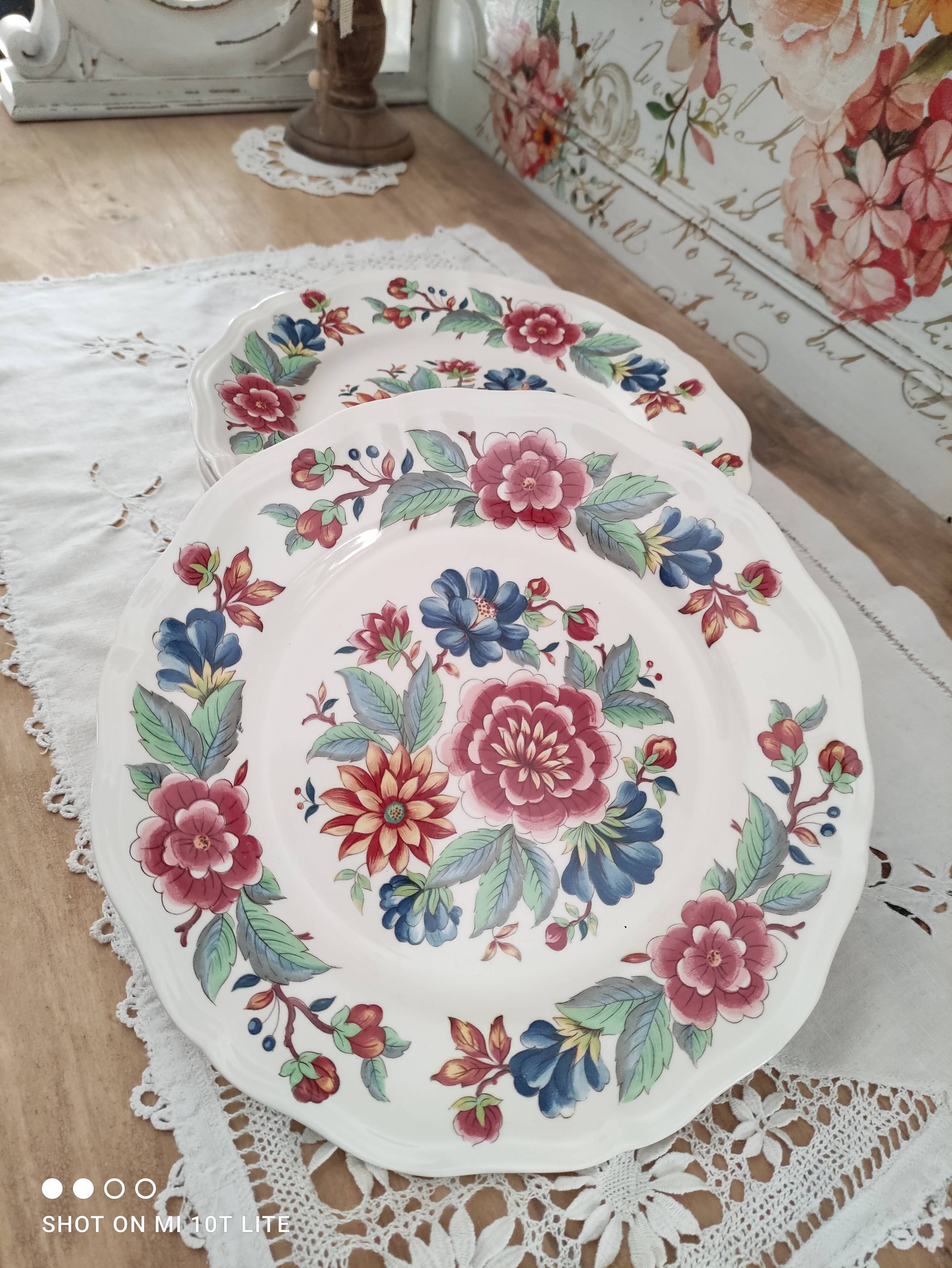Set of 8 flat plates Sarreguemines model Vence