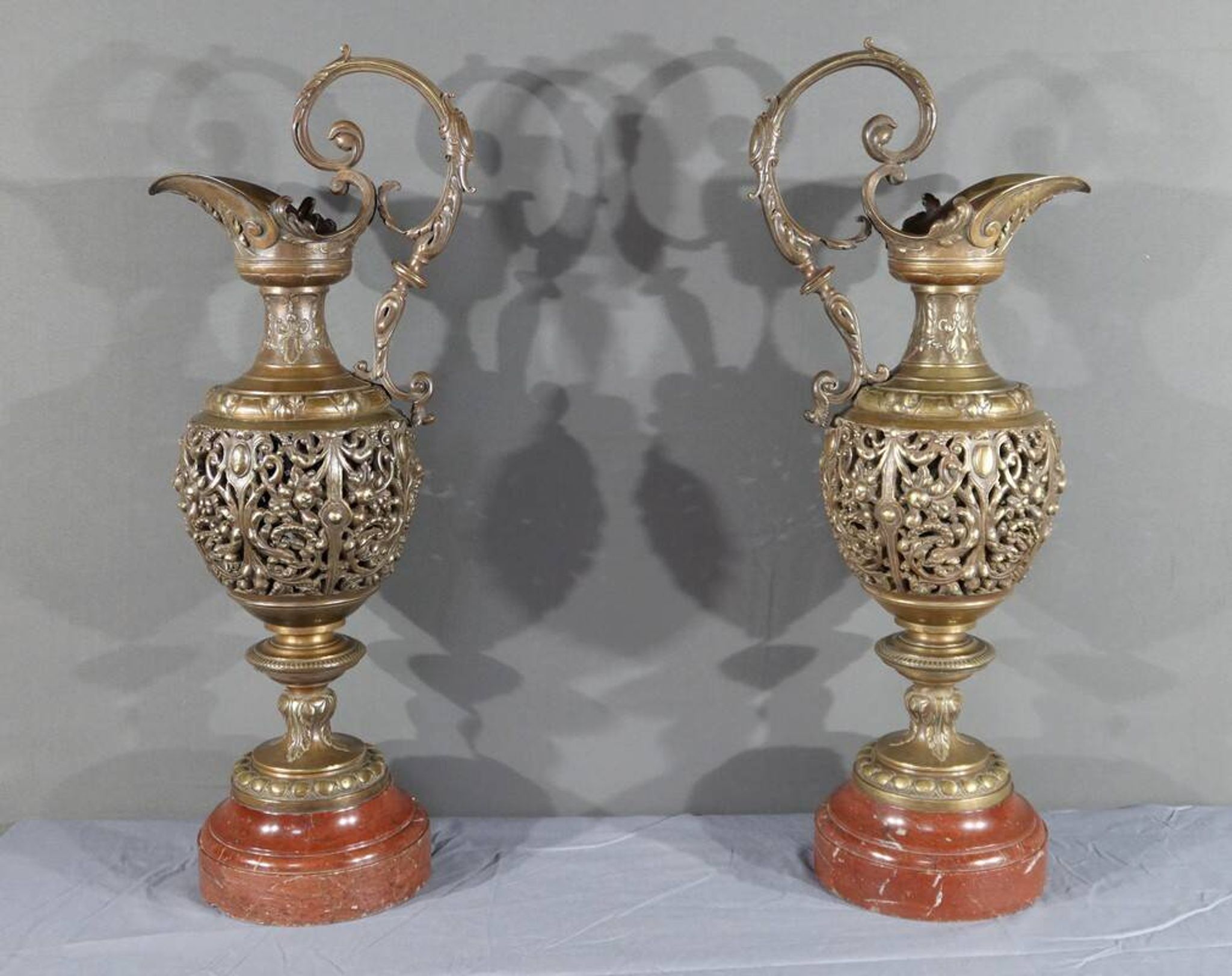 Paire d’aiguières en bronze, art nouveau – 1910