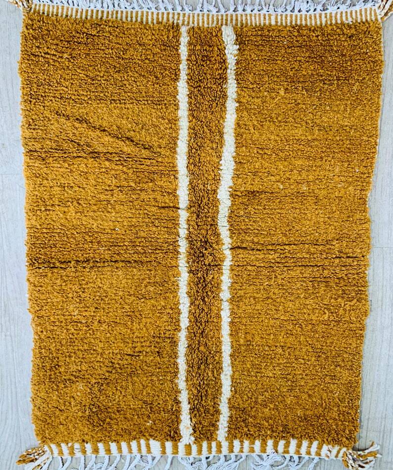 Traditional handmade Beni Ouarine rug 250cmx150cm