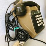 Vintage phone with keys