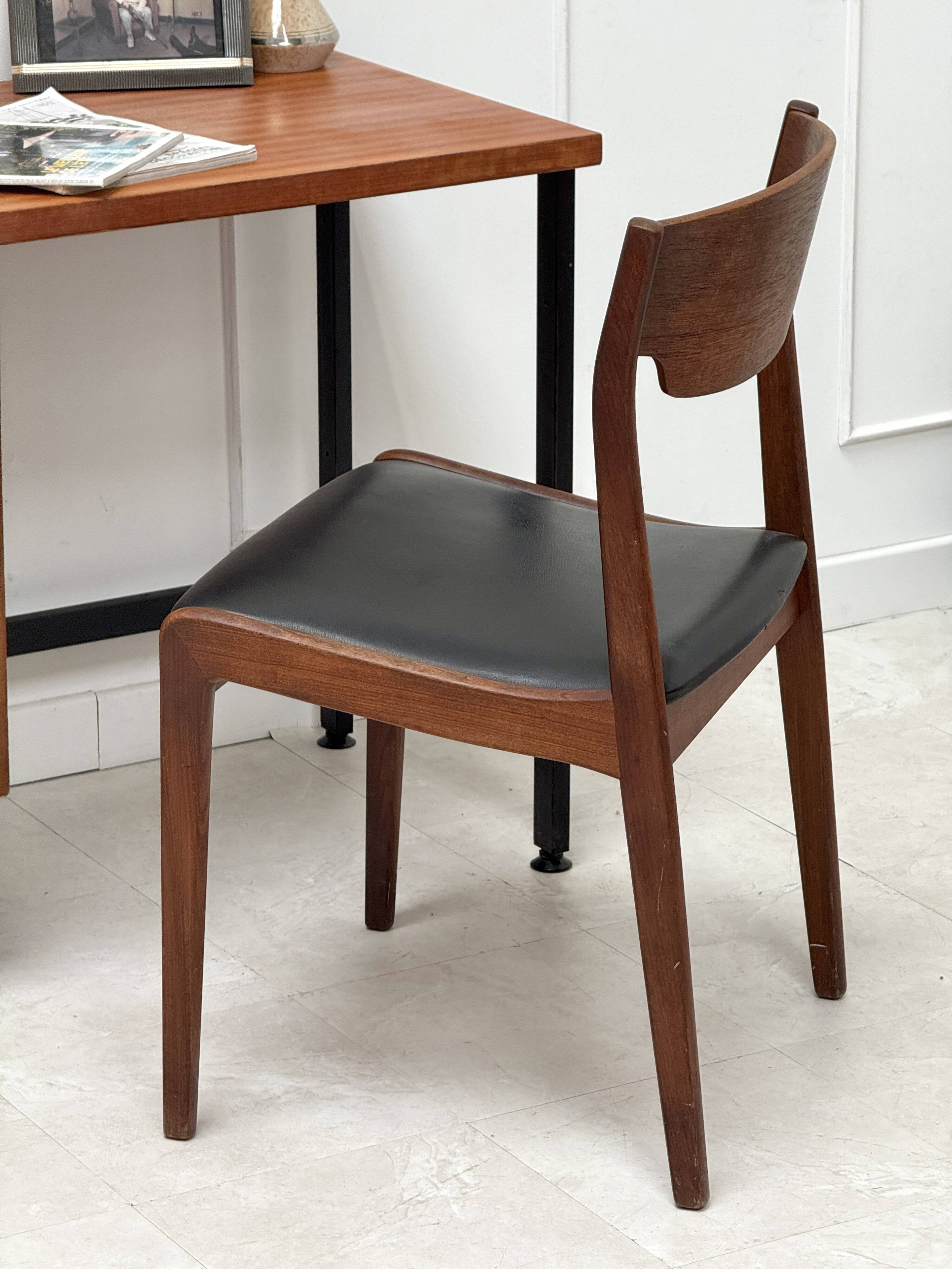 Chaise scandinave en teck