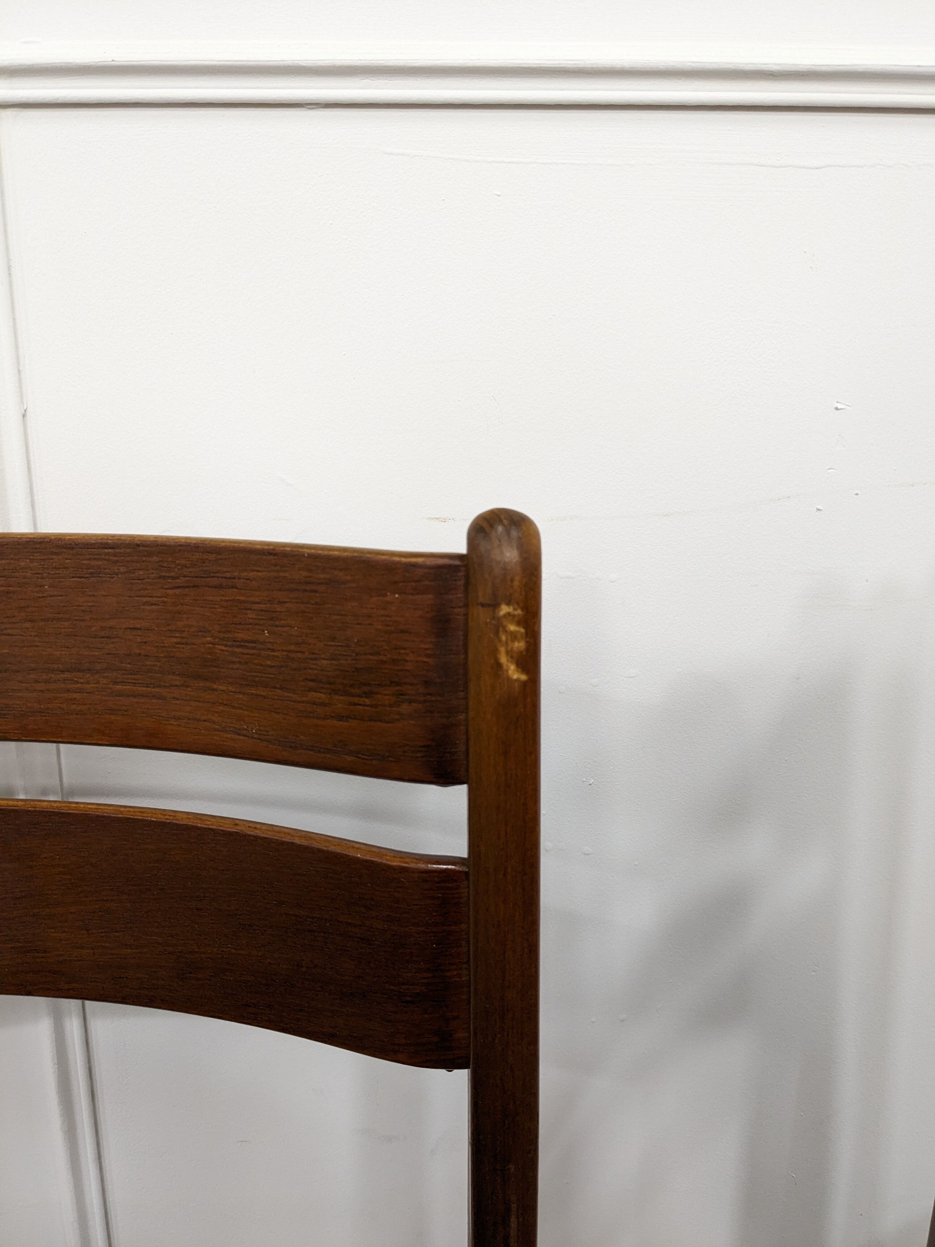 2 Scandinavian chairs