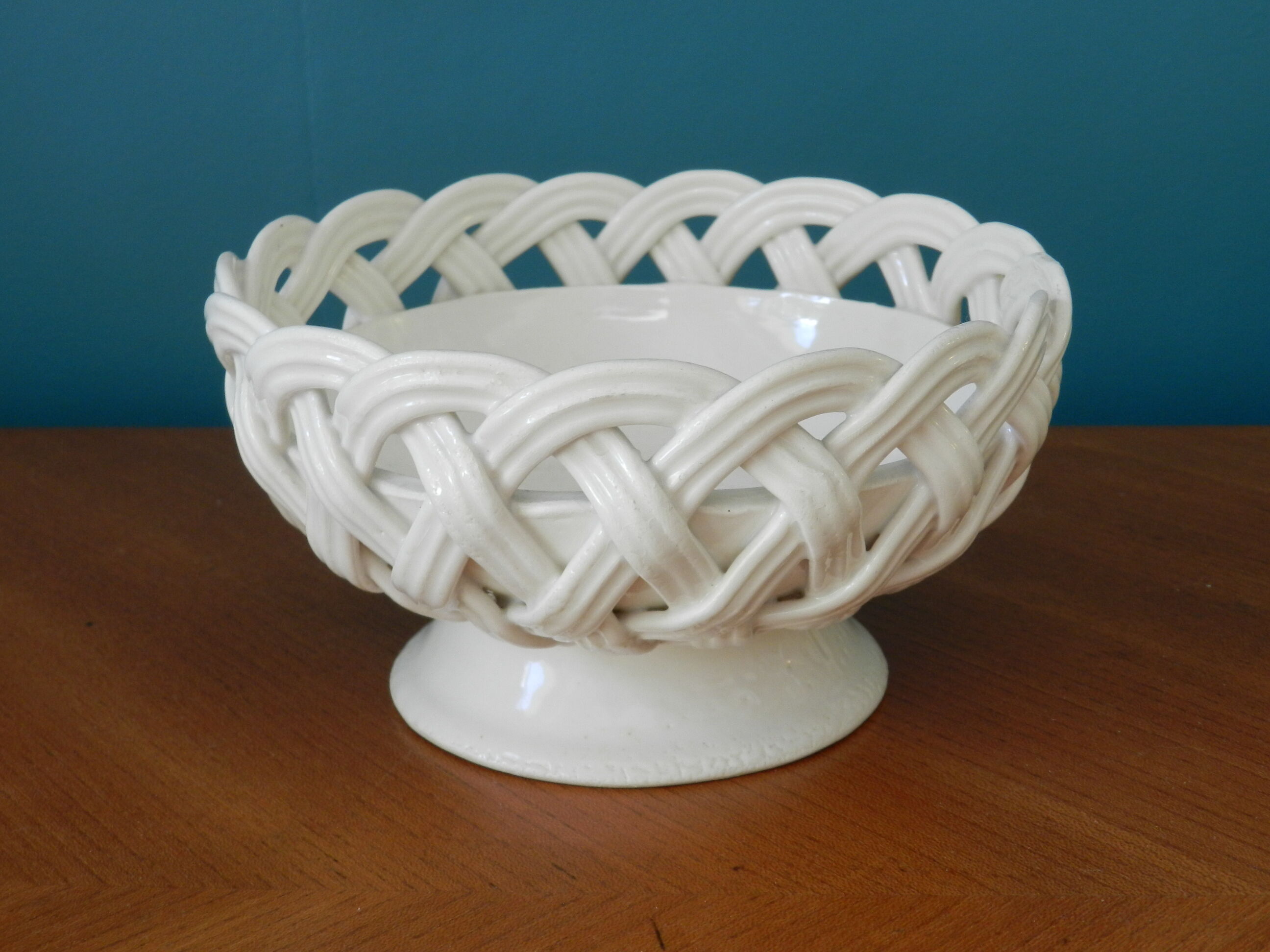 Plaited slip Cup