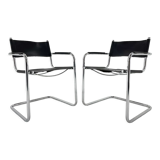 Ensemble de deux chaises cantilever, Italie