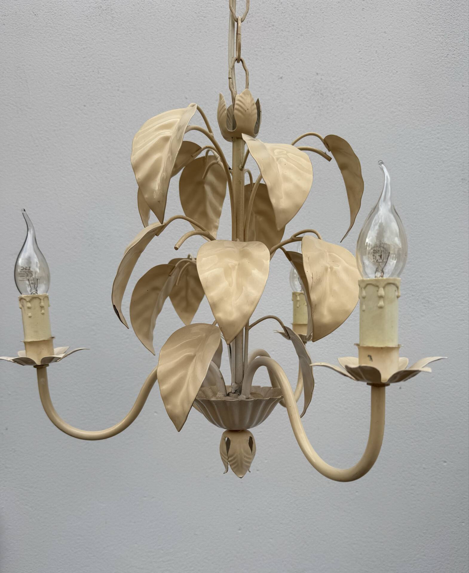 Lustre style florentin feuilles de tabac années 70