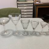 Collection  de 45 Anciens Verres à liqueur verre soufflé à grosse bulles