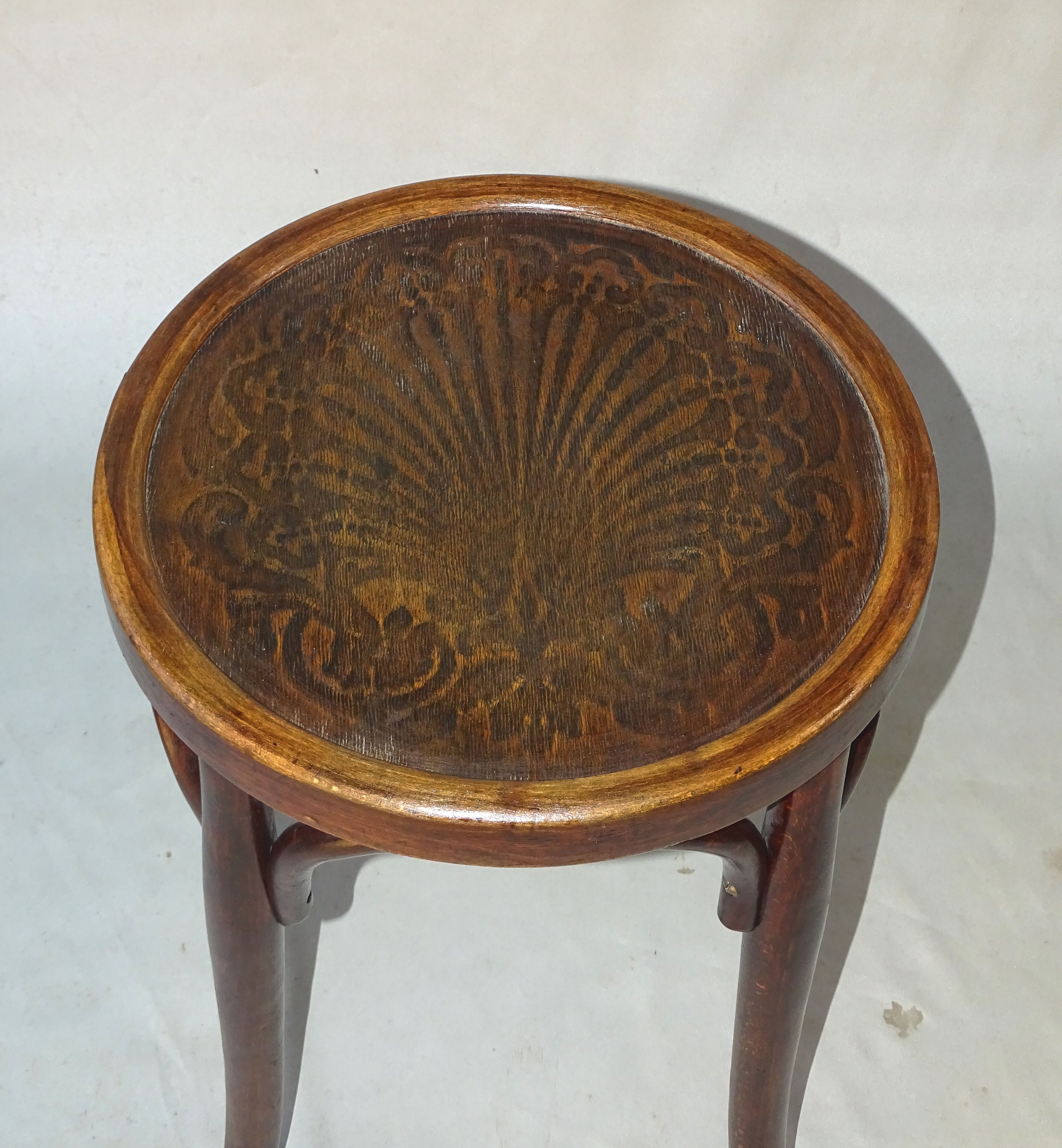 1920 wooden sit bistro tabouret