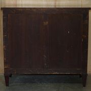 Commode Sheraton avec poignées tête de lion, 1859