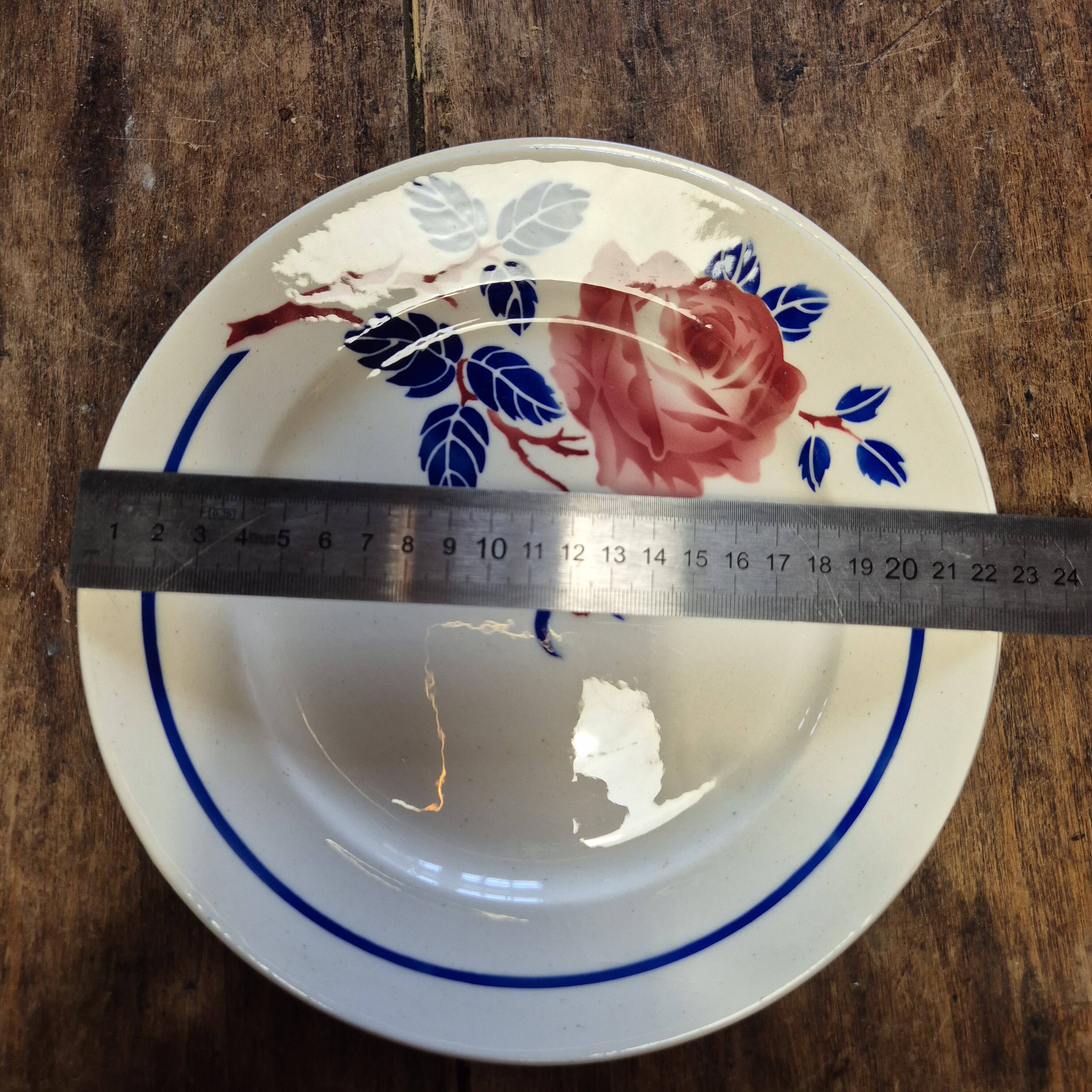 K&G Lunéville flat plates model Chantal set of 3 Art Nouveau style