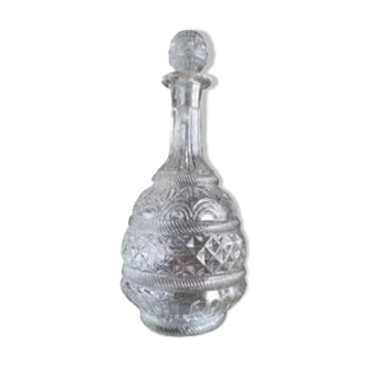 Round molded glass carafe with stopper
