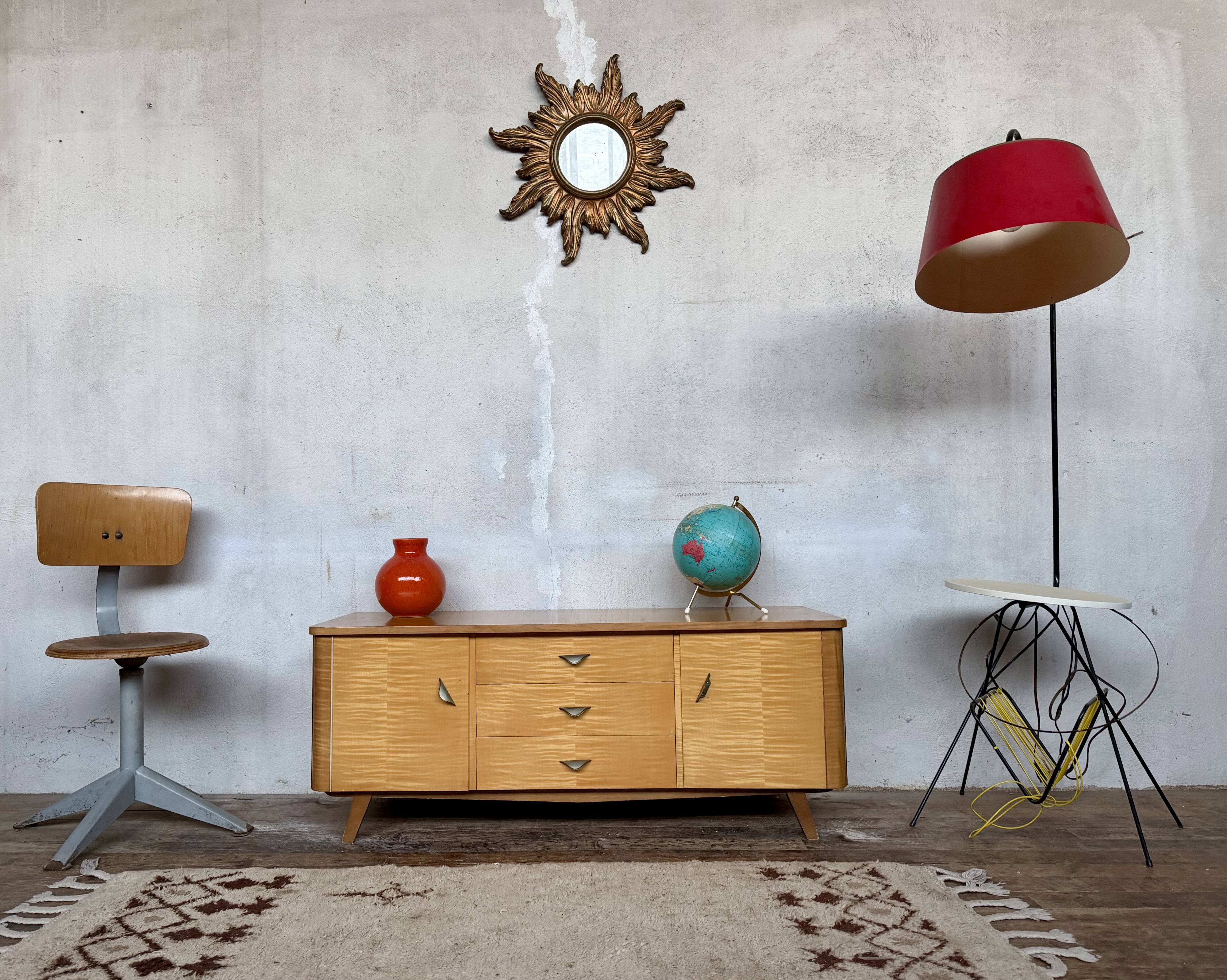 Vintage TV unit with tapered legs in Scandinavian style.