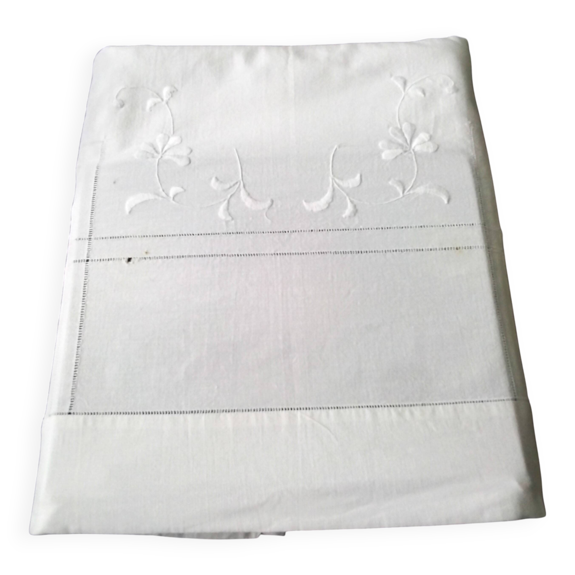 White cotton sheet with embroidery and openwork 2.25 x 3.05 m