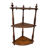 Corner shelf