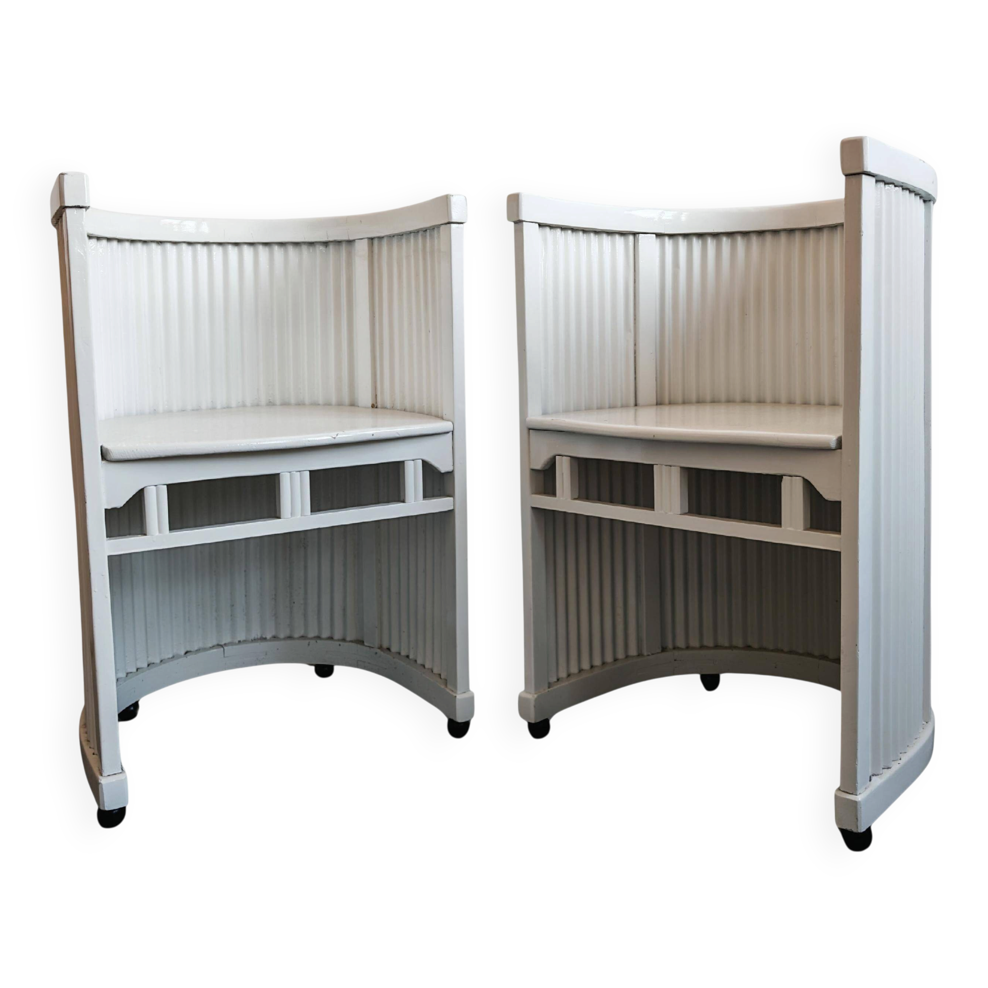 Pair of antique horseshoe accent chairs attributed to Hans Gunther Reinstein.