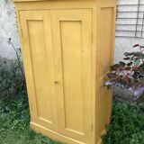 Armoire parisienne