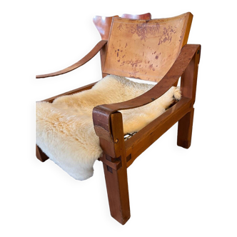 Paire de fauteuils et un repose pied Pierre Chapo 1960