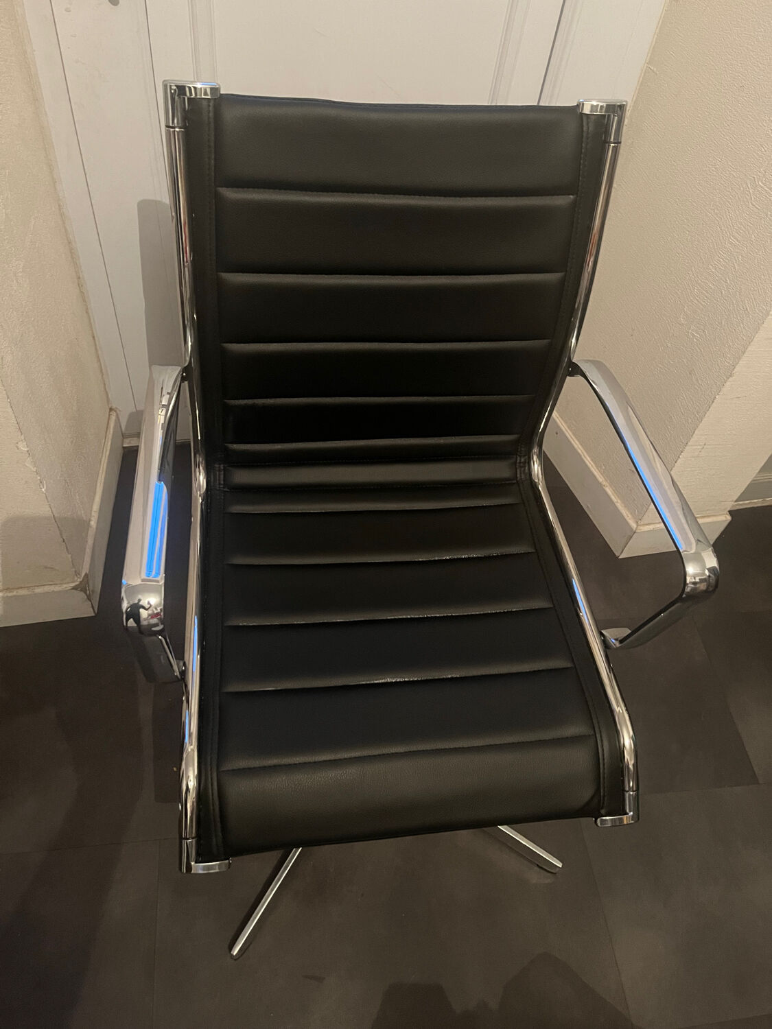 Harmony Swivel Conference Chair