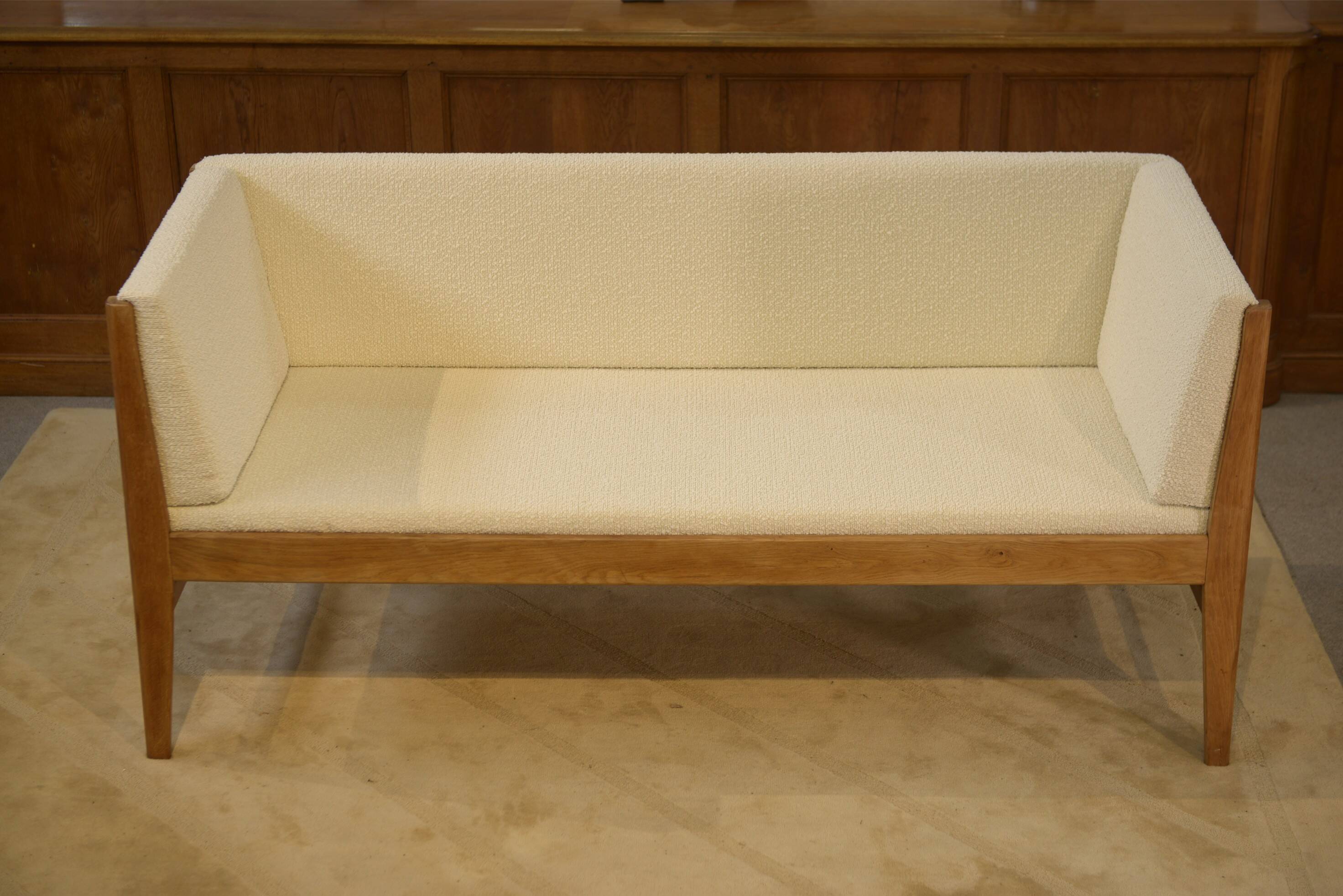 Oak canapé with ecru loops by Guillerme and Chambron for Votre Maison 1960s