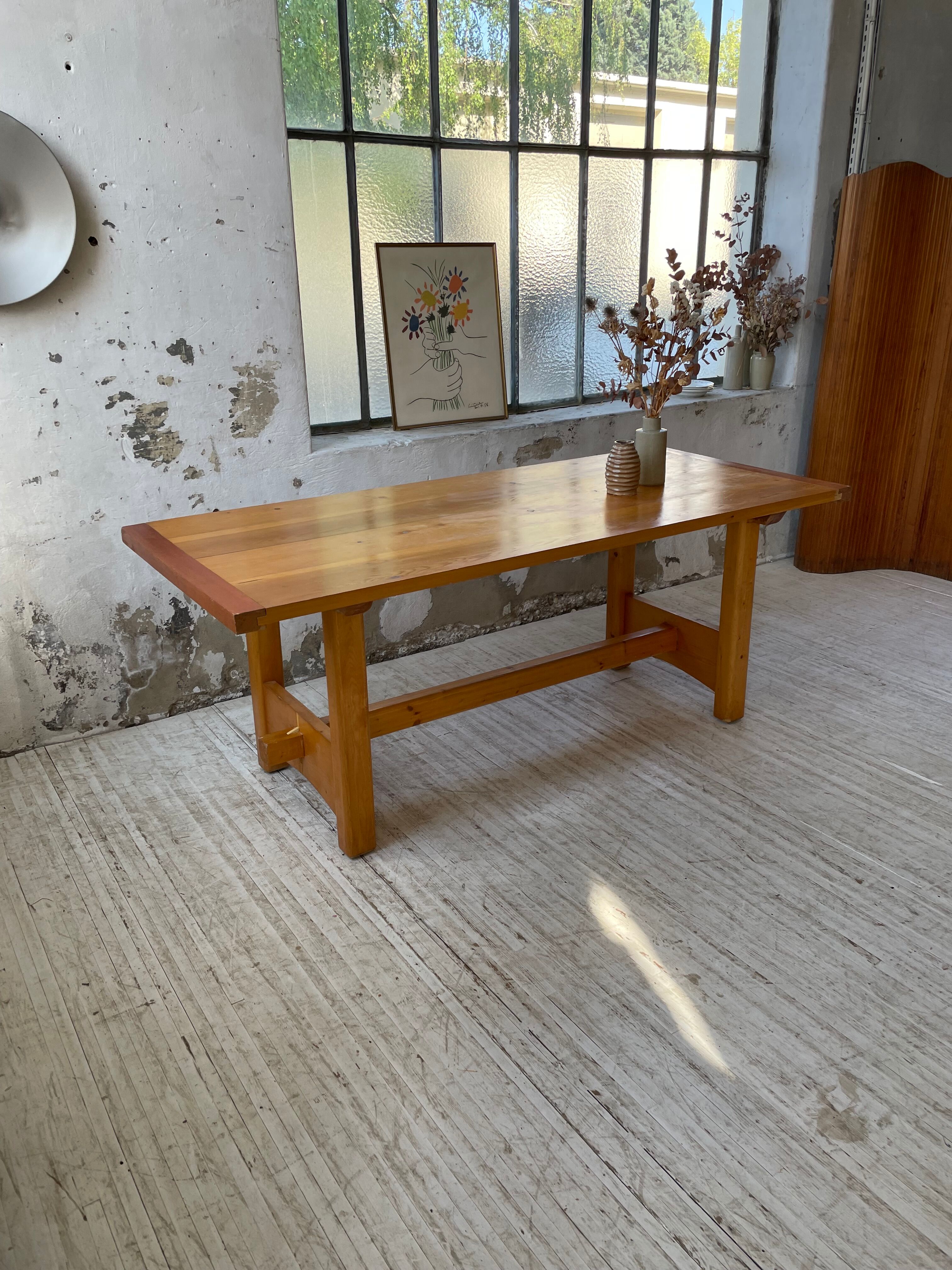 Mountain furniture table in pine 2m