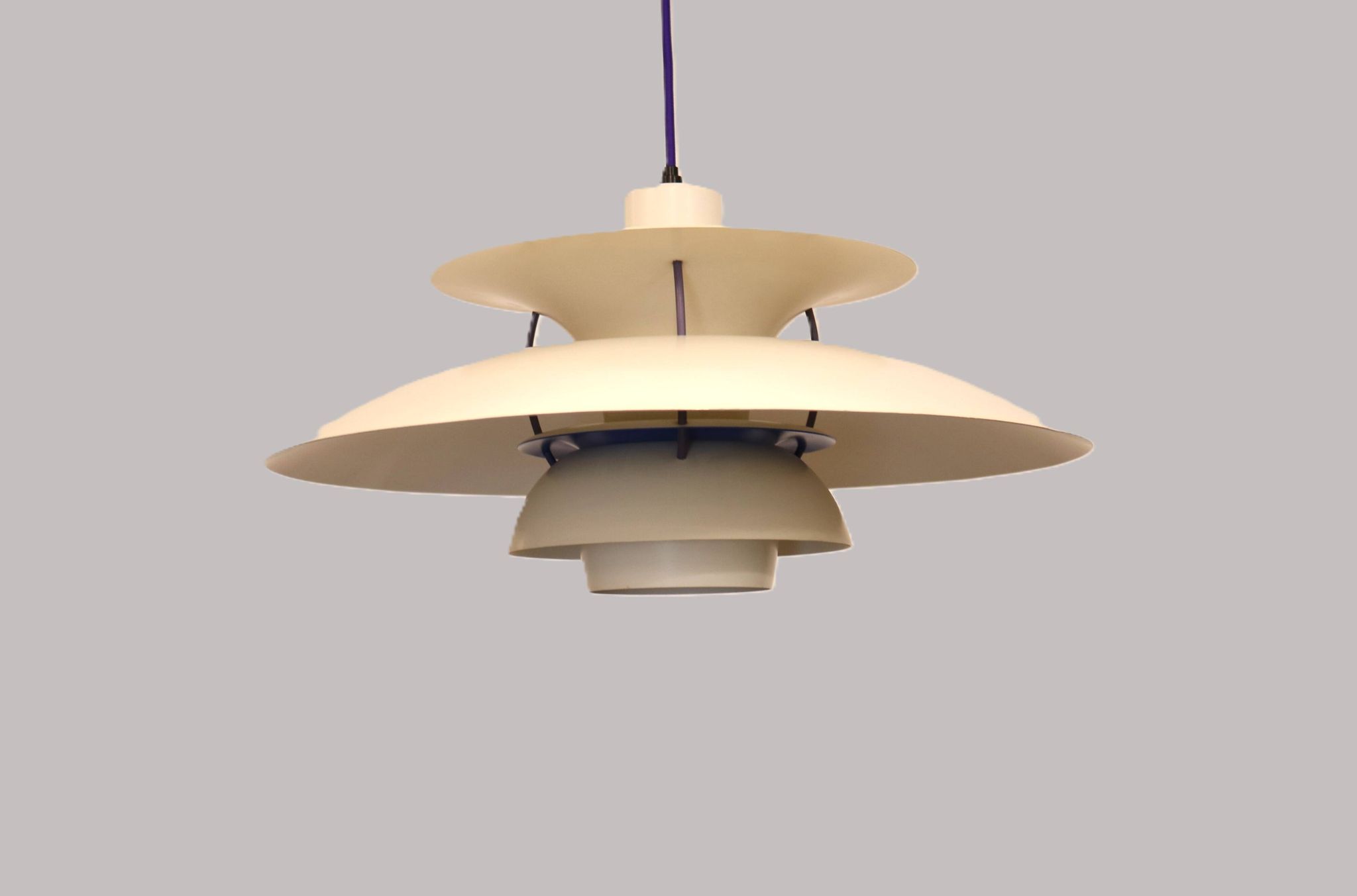 Le véritable produit danois - suspension PH5 - couleur blanche originale - Louis Poulsen