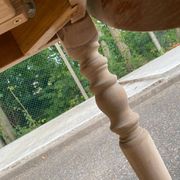 Table à manger ronde volets extensible Louis Philippe décapée en chêne brut