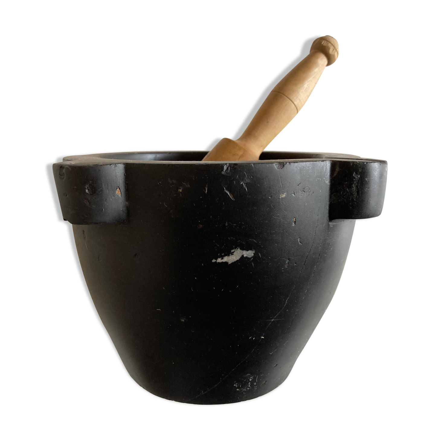 Marble mortar and 19th boxwood pestle