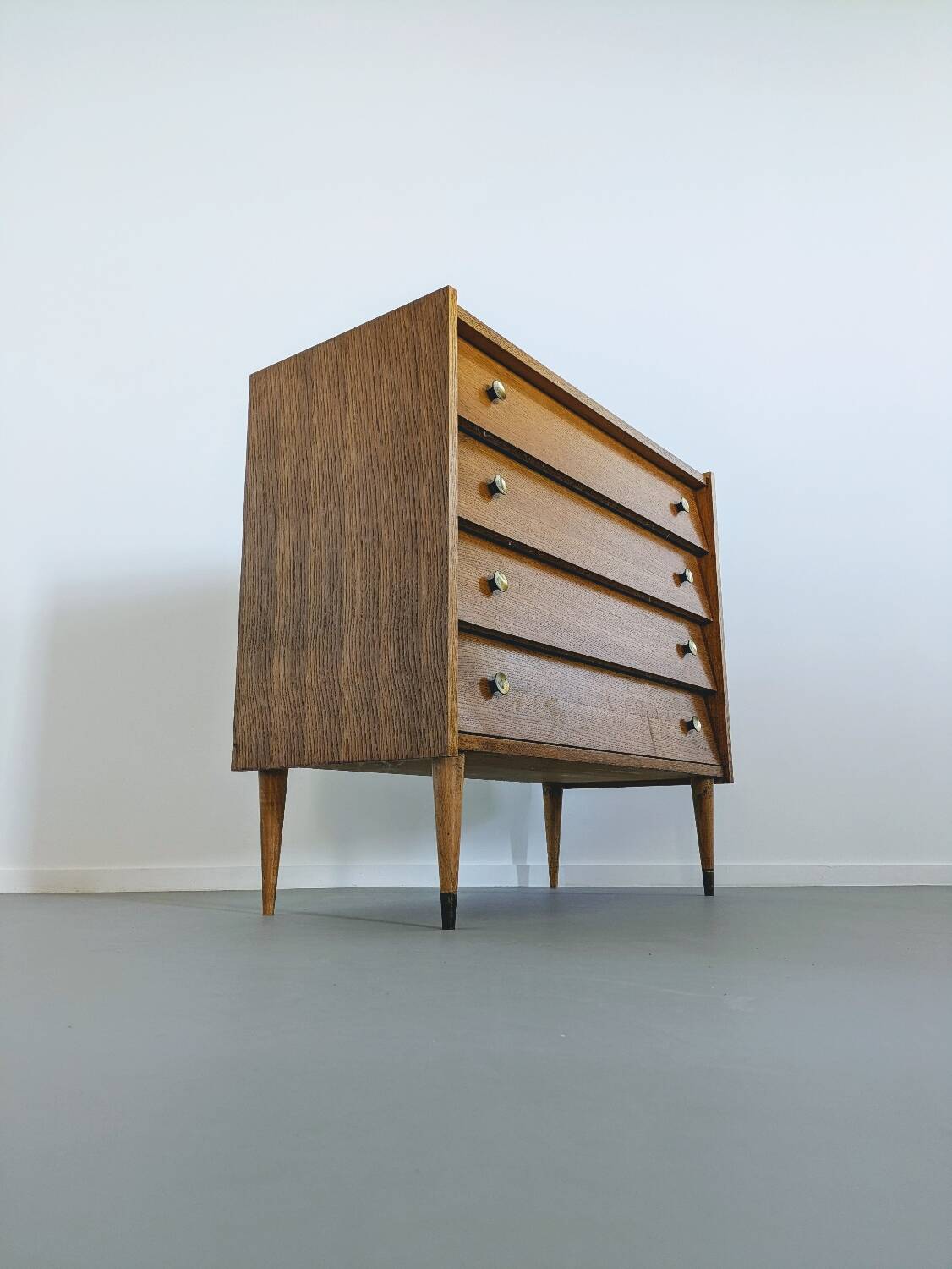 Vintage wooden chest of drawers