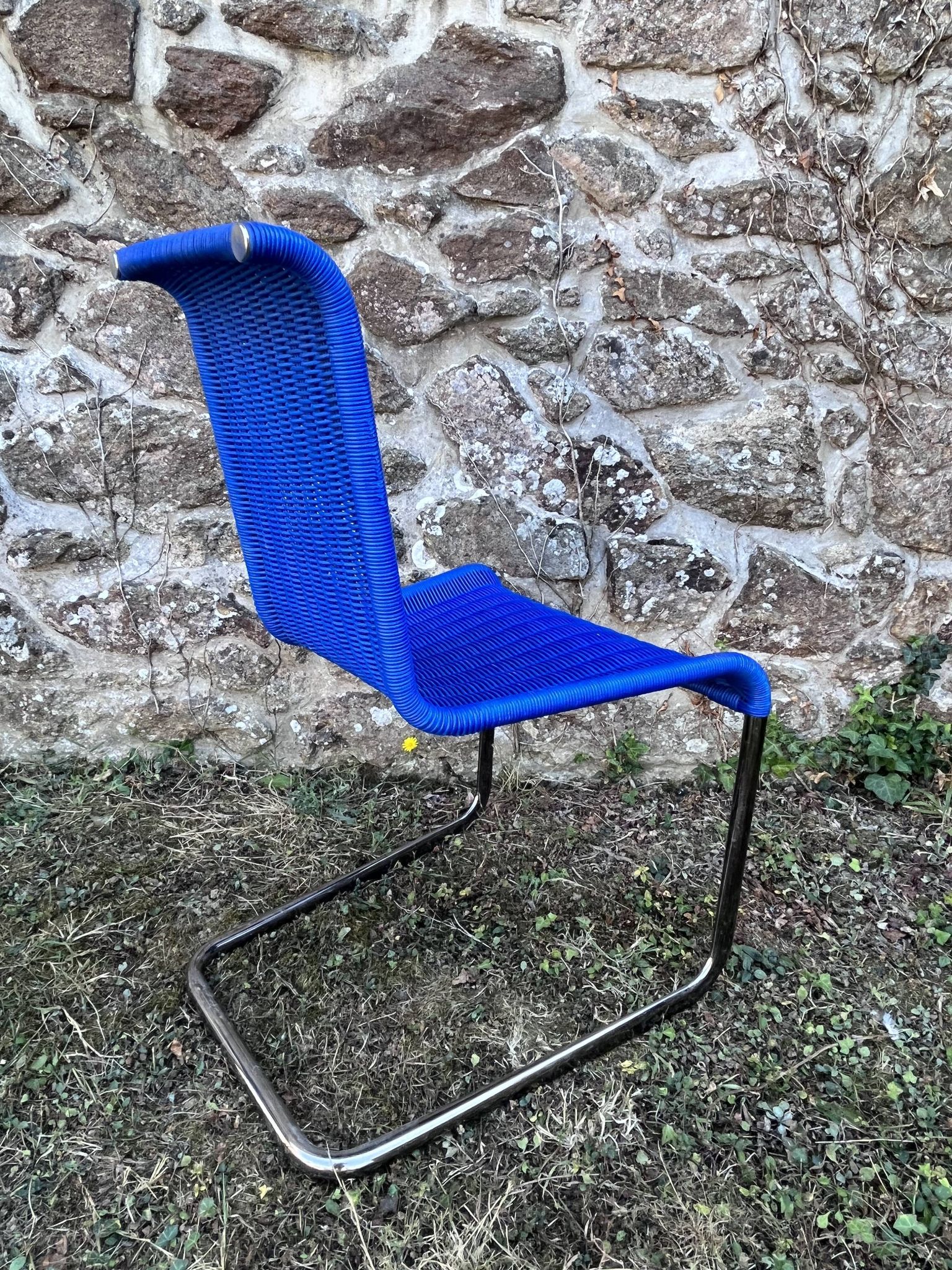 Cantilever B20 chairs published by Tecta