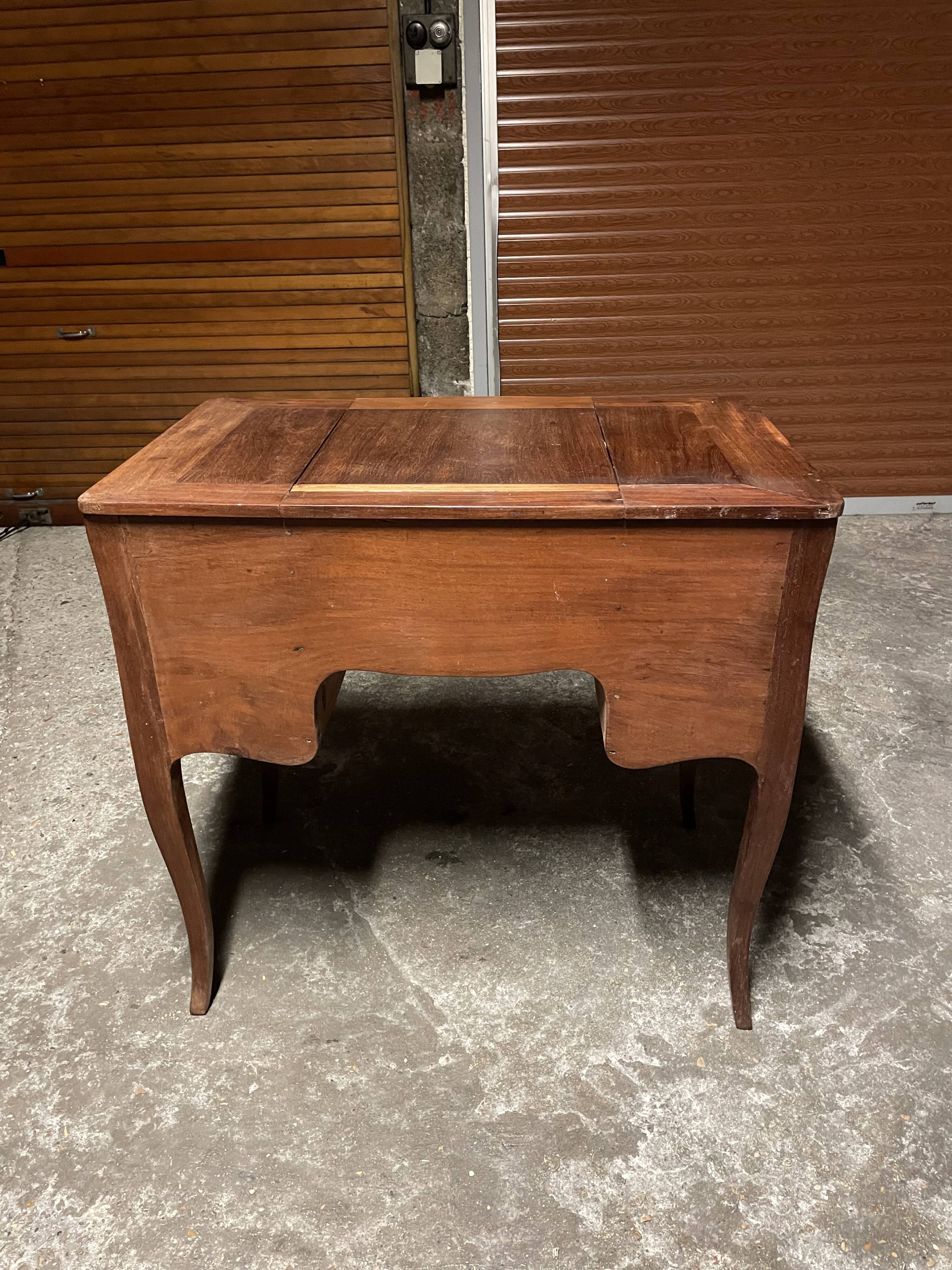 Wooden dressing table merisier