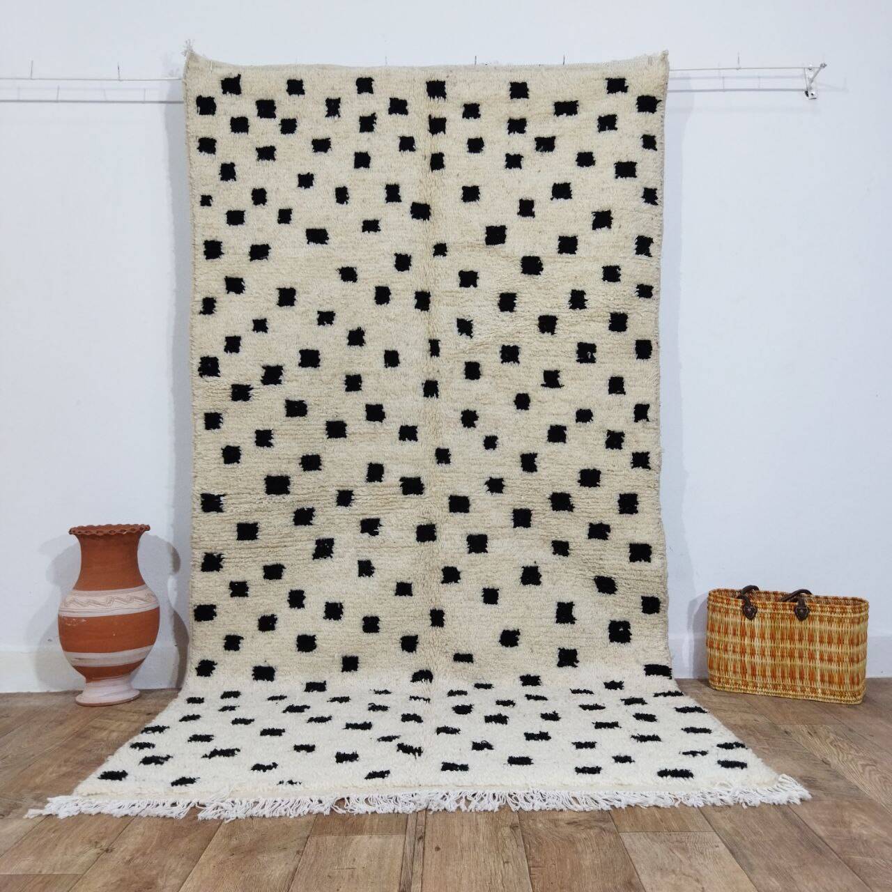 Handmade wool Berber rug 255 x 138 cm