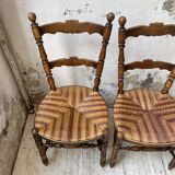 Set of rustic Provençal mulched chairs