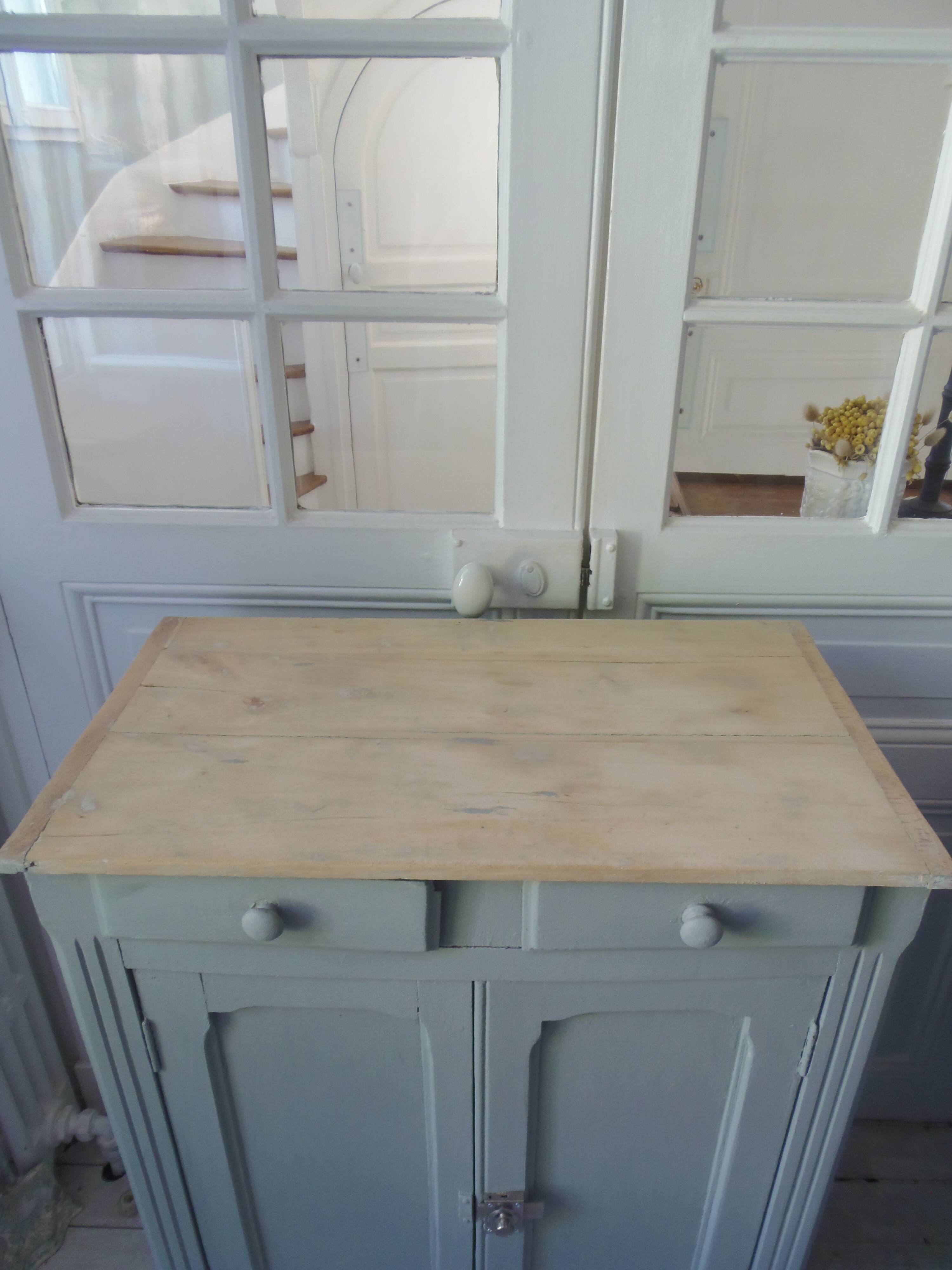 Small vintage Parisian sideboard with 2 doors and 2 drawers, enhanced in verdigris