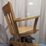 Chaise pivotante en pin massif modèle Joel par Ikea, fabriquée en Italie, années 1990.