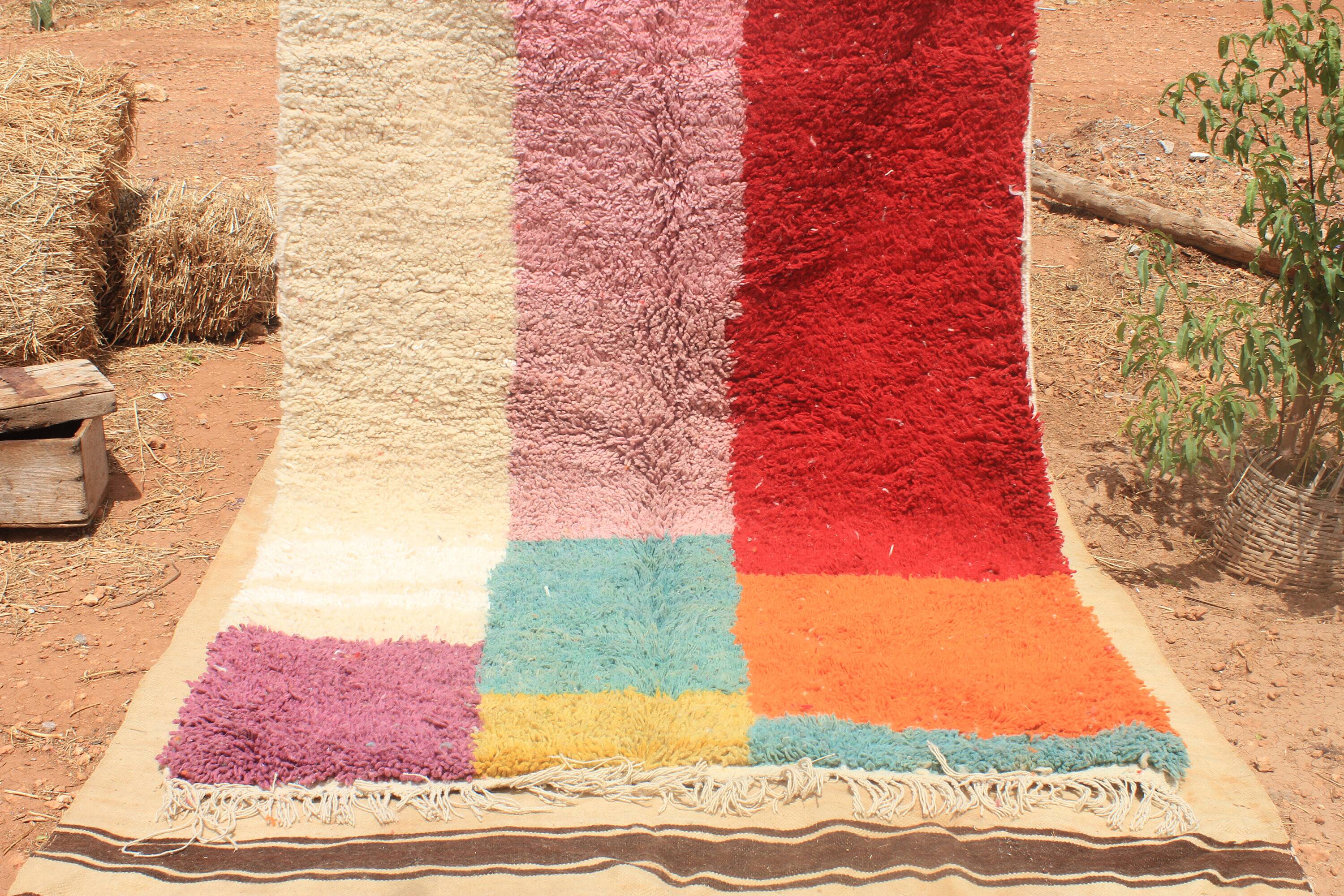 Unique Moroccan rug in natural wool 3x2 m