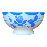 Large antique earthenware bowl from Gien, Mona decoration.