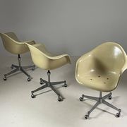 Fauteuil en fibre de verre par Charles Eames pour Herman Miller, 1960