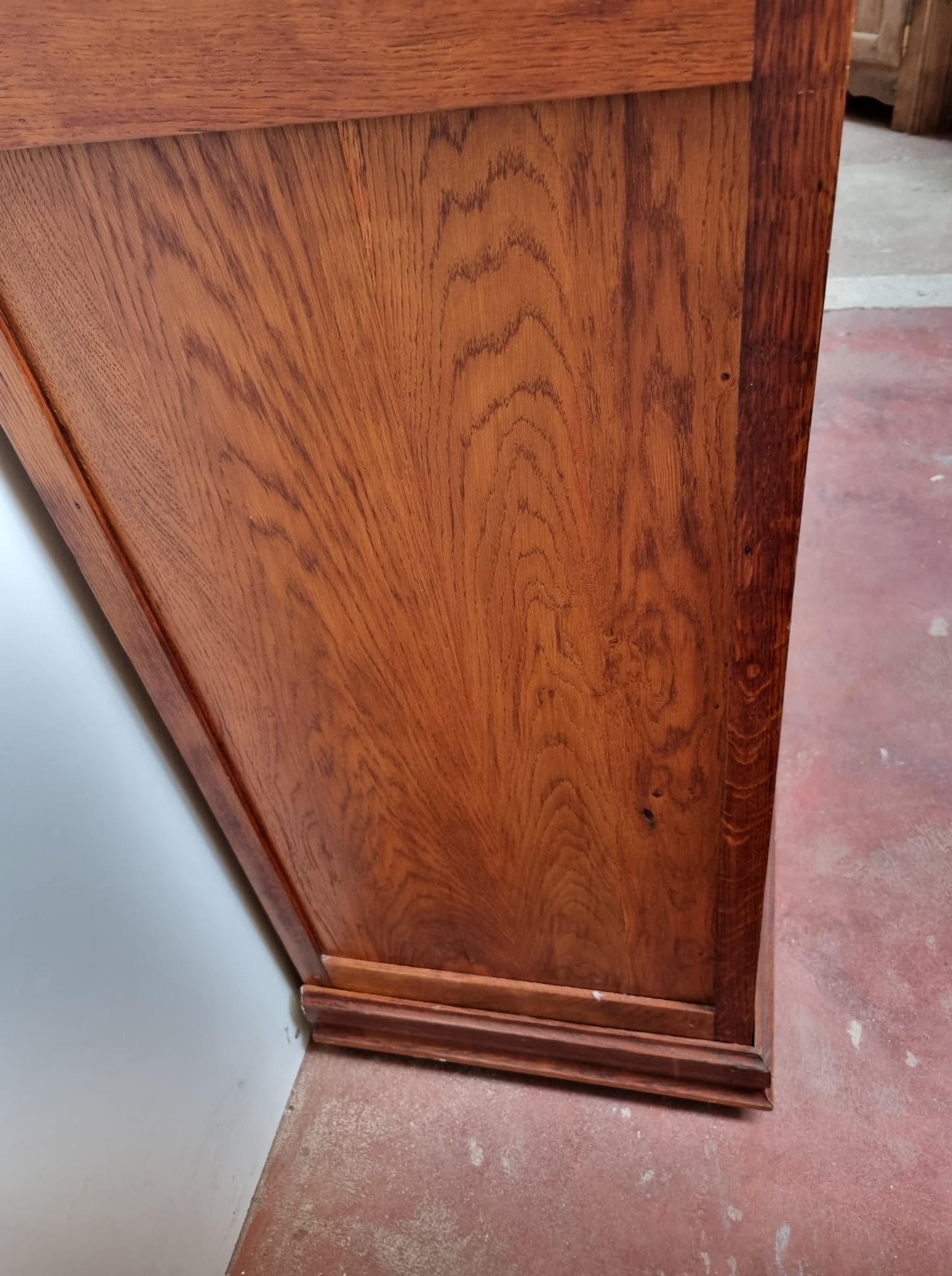 Parisian oak cabinet from the 1920s