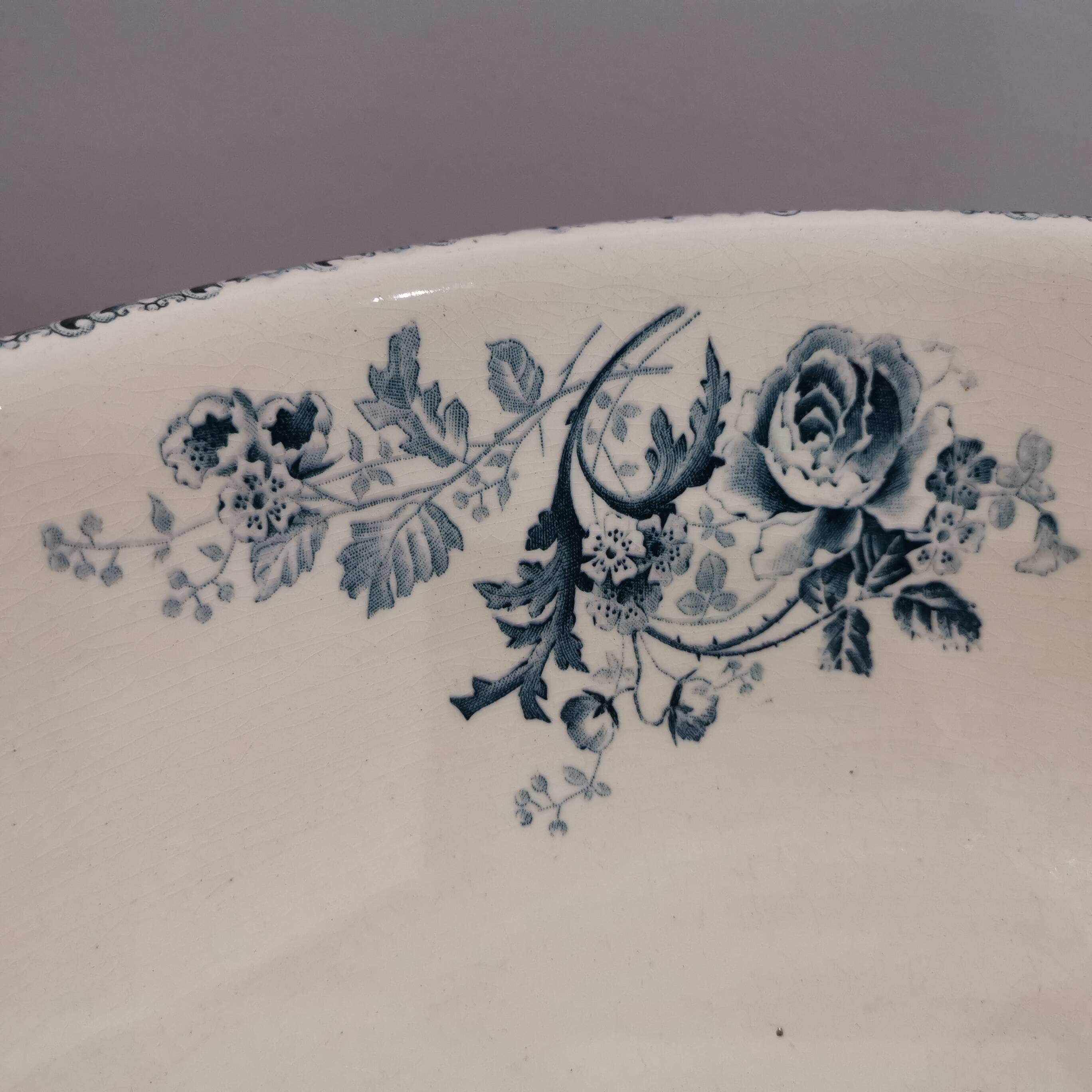 Old dish/ Terre De Fer basin Choisy-le-Roi E. Bourgeois