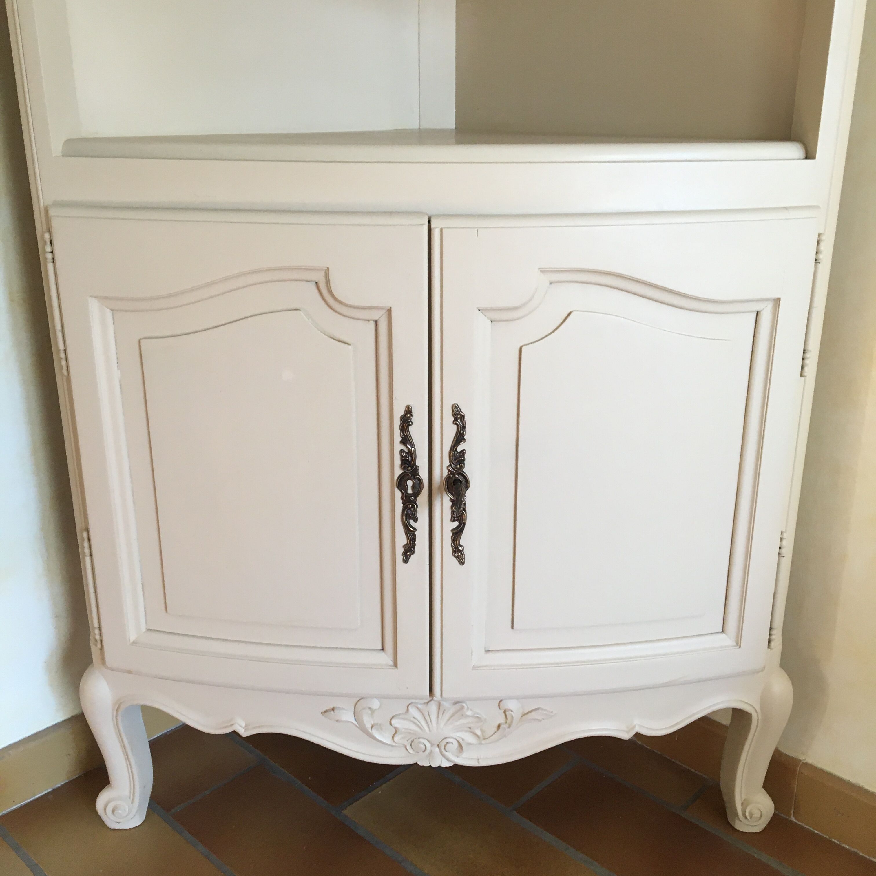 Corner furniture repainted notch Louis XV spirit