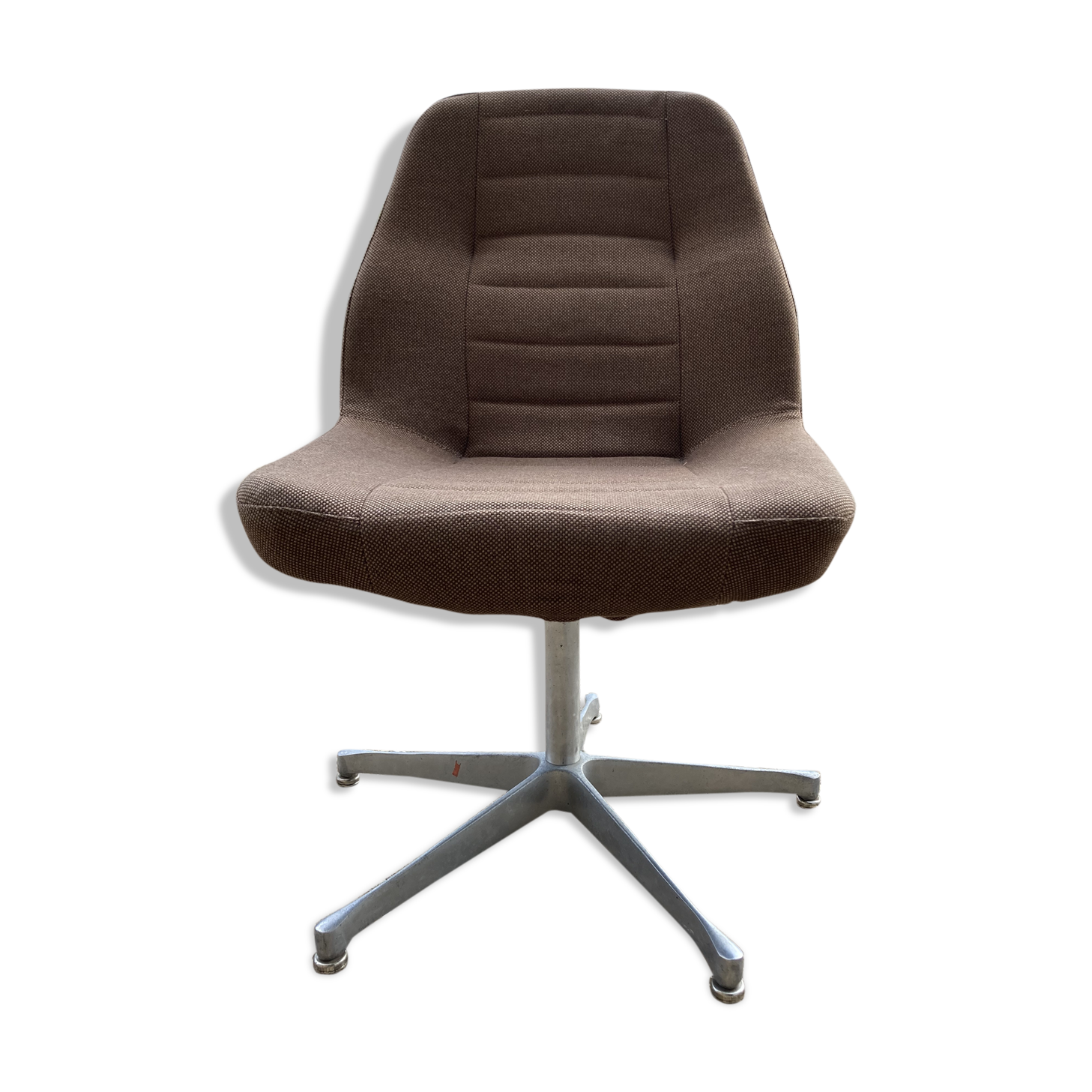 Vintage chair swivelling