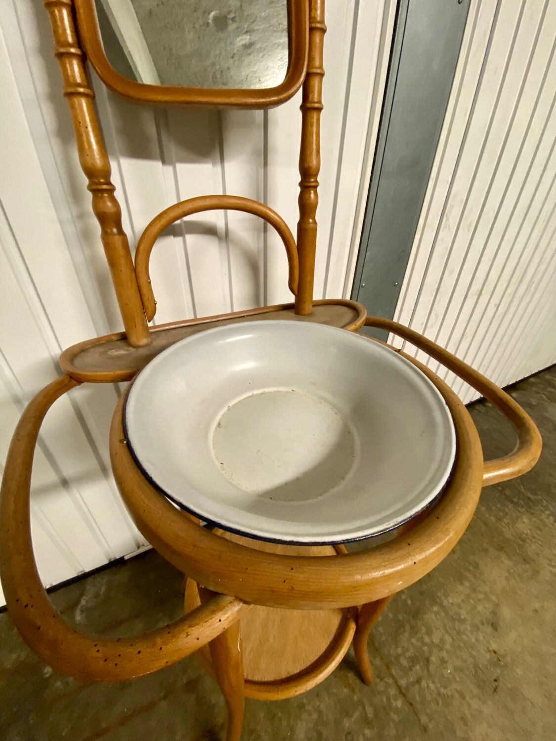Pretty dressing table or barber's cabinet