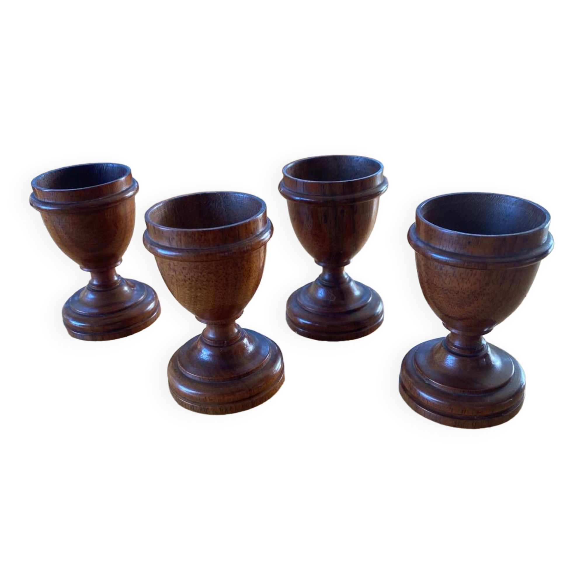 4 wooden egg cups