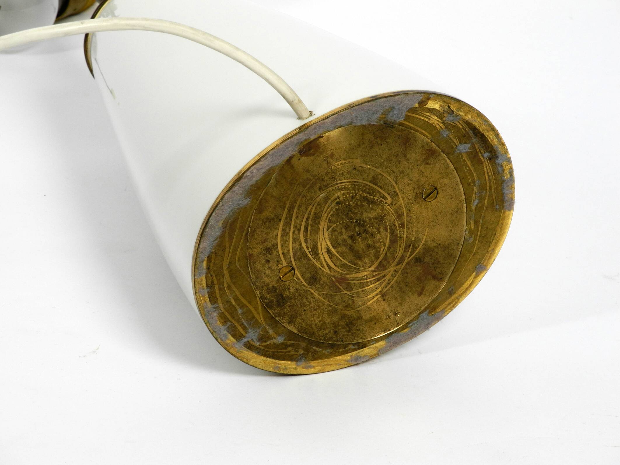 Large elegant 1960s KPM table lamp in porcelain and pleated silk lampshade