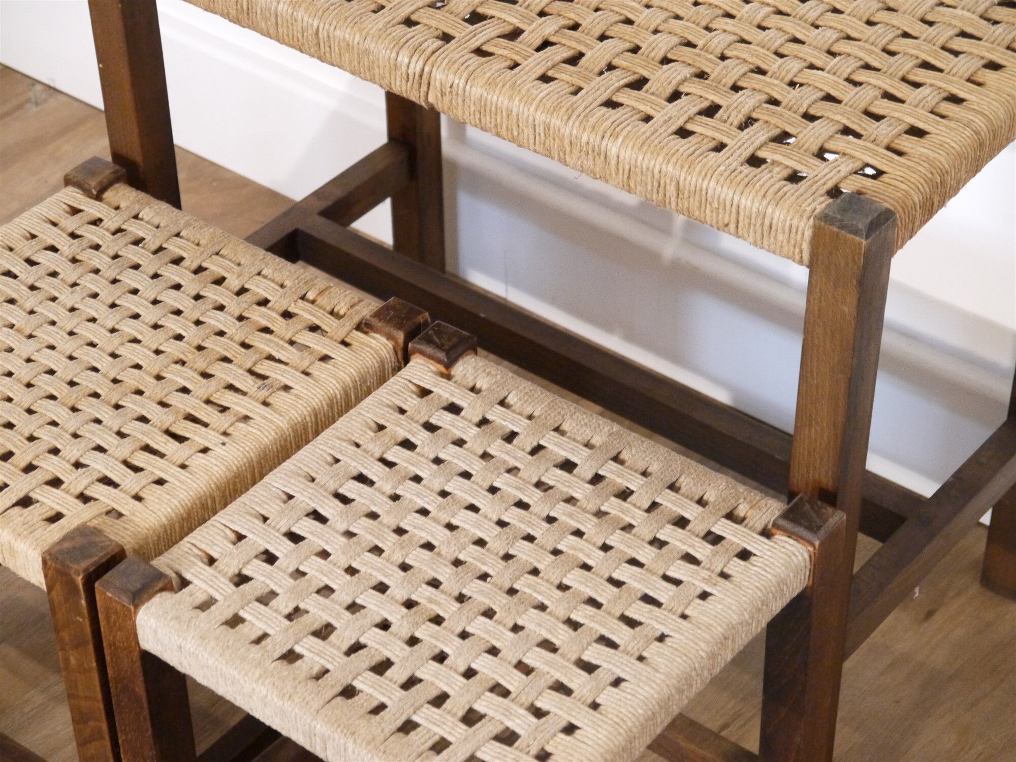 Ensemble de 3 tabourets vintage bois et corde