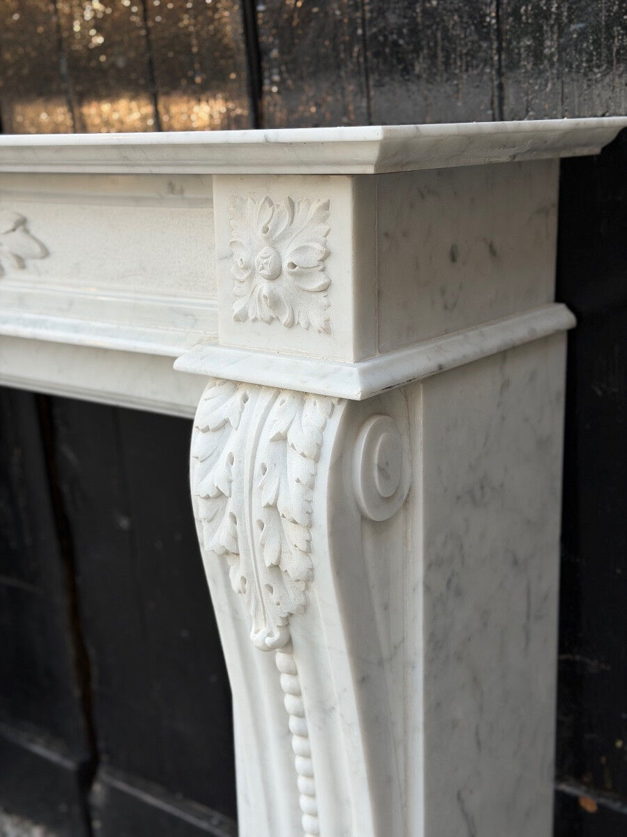 Louis XV style fireplace in Carrara marble, circa 1980.
