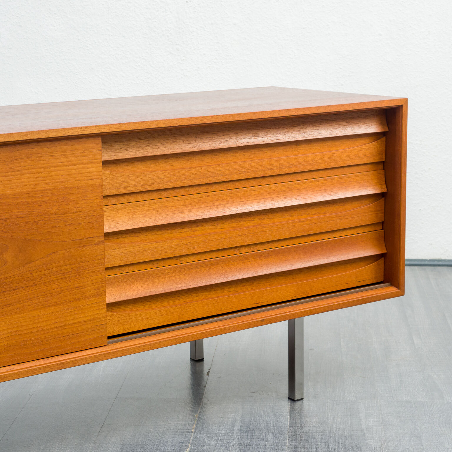 Enfilade basse en teck années 60
